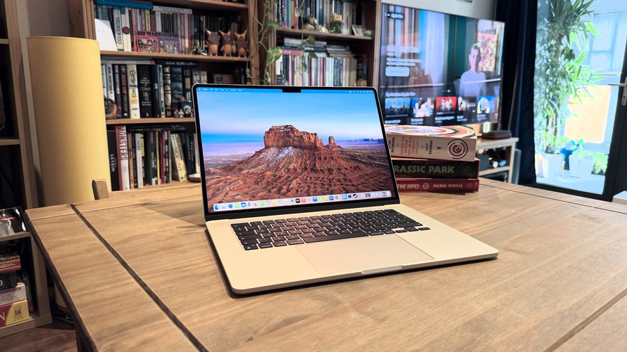 Apple MacBook Air M3 13" 8/256GB — Midnight